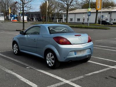 Second-hand Opel Tigra 90 CP (66 kW) 2005 Albastru Cabrio