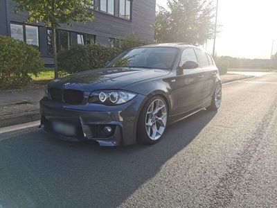 gebraucht BMW 130 i 1er mit 6 Zylinder 3.0Liter