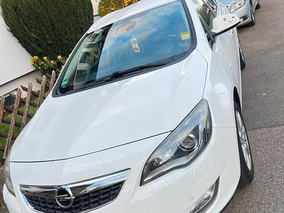 Usata Opel Astra 110 CV (80 kW) 2011 Bianco Berlina