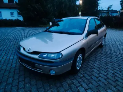 Gebraucht Renault Laguna 107 PS (78 kW) 2000 Gelb Limousine