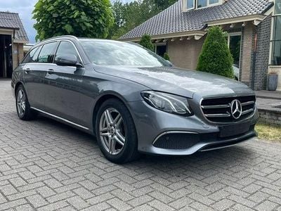 Mercedes E200