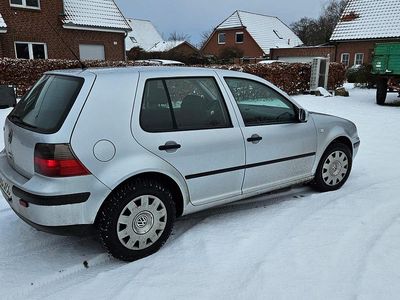 Silber Gebraucht 2003 VW Golf IV Limousine | 950 € (Fairer Preis)