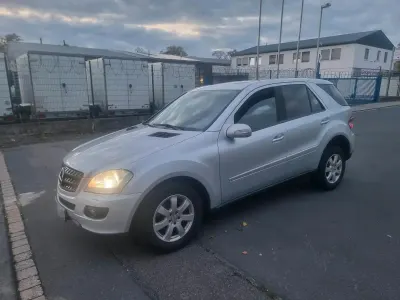 Brugt Mercedes ML320 224 HK (164 kW) 2007 Sølv SUV