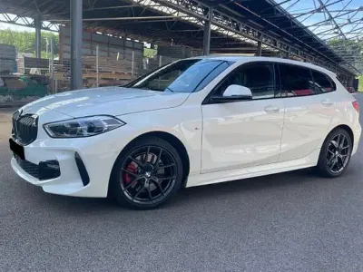 Gebraucht BMW 120 M Sport 178 PS (130 kW) 2021 Weiß Limousine