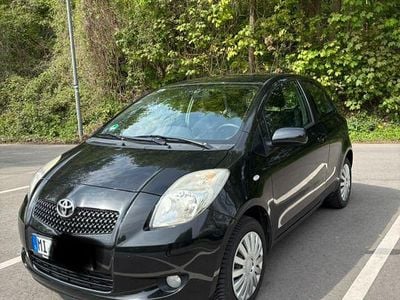 Usata Toyota Yaris Sol 69 CV (50 kW) 2008 Nero Utilitaria