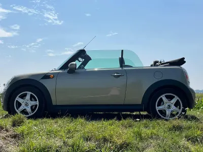 Usado Mini Cooper Cabriolet 122 CV (89 kW) 2009 Plateado Descapotable