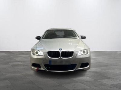 Silber Gebraucht 2007 BMW 325 M Sport Coupé | 9.000 €