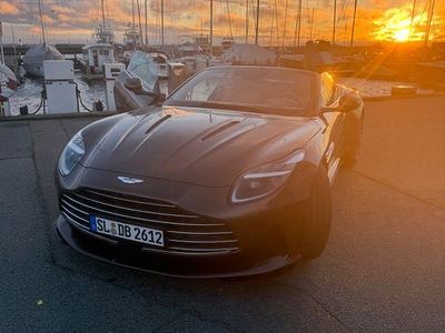 Gebraucht Aston Martin DB12 680 PS (500 kW) 2024 Braun Cabrio