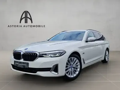 Gebraucht BMW 530e Luxury Line 292 PS (214 kW) 2024 Weiß Limousine