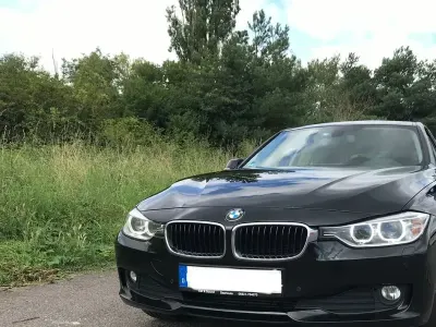 Gebraucht BMW 320 Sport Line 184 PS (135 kW) 2013 Schwarz Limousine