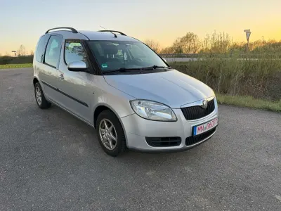 Gebraucht Skoda Roomster Style 86 PS (63 kW) 2009 Brilliant silber mettalic Van / Kleinbus