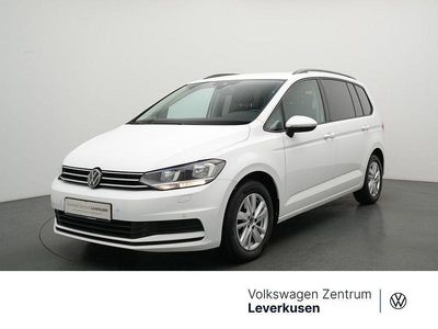 Gebraucht VW Touran Comfortline 150 PS (110 kW) 2023 Weiss Van / Kleinbus