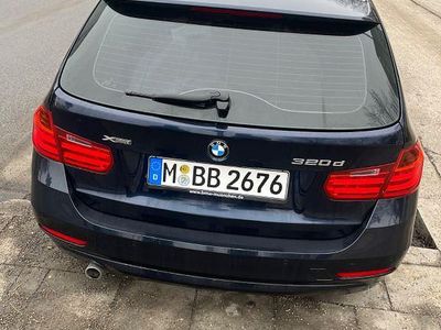 Gebraucht BMW 320 Luxury Line 190 PS (139 kW) 2014 Kombi