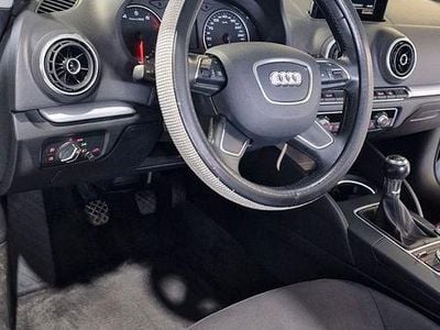 Usata Audi A3 Attraction 125 CV (91 kW) 2015 Grigio Berlina