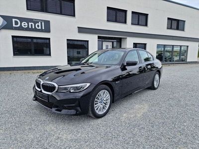 BMW 330e
