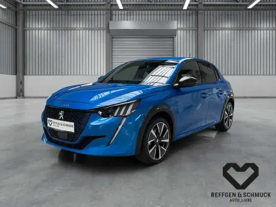 Gebraucht Peugeot e-208 GT 100 kW (136 PS) 2021 Vertigoblau (metallic) Kleinwagen