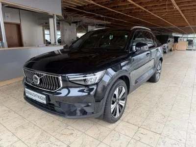 Gebraucht Volvo XC40 Core 211 PS (155 kW) 2022 Schwarz SUV