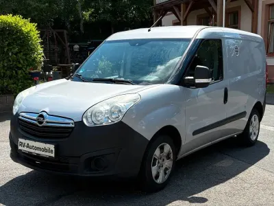 Gebraucht Opel Combo 90 PS (66 kW) 2016 Silber Van / Kleinbus