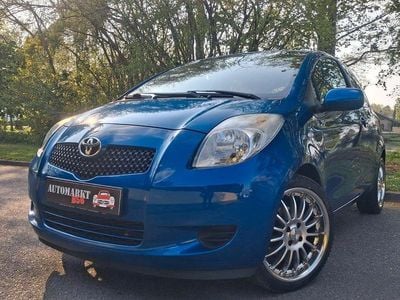 Usata Toyota Yaris Sol 87 CV (63 kW) 2006 Blu Utilitaria
