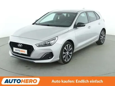 Gebraucht Hyundai i30 YES! 140 PS (102 kW) 2019 Platinum silver Limousine