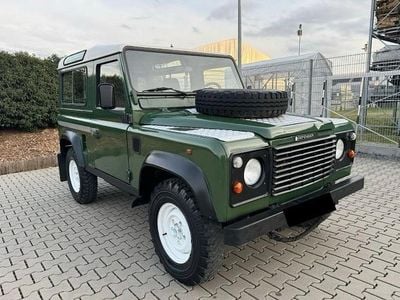 Gebraucht Land Rover Defender 113 PS (83 kW) 1995 Grün Kombi