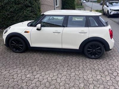 Second-hand Mini ONE 102 CP (75 kW) 2016 Alb Hatchback