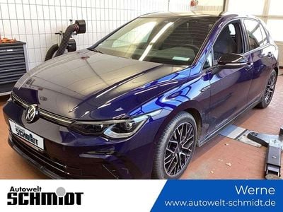 Gebraucht VW Golf VIII R-line Plus 150 PS (110 kW) 2022 Atlantic blue metallic Limousine