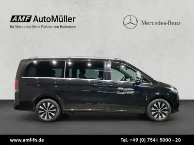 Gebraucht Mercedes V300 Avantgarde 237 PS (174 kW) 2025 Obsidianschwarz Van / Kleinbus
