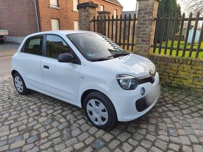 Gebraucht Renault Twingo Life 69 PS (50 kW) 2016 Weiß Kleinwagen