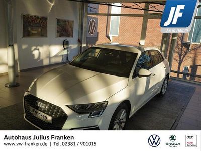 Weiß Gebraucht 2022 Audi A3 Sport Limousine | 21.970 € (Guter Preis)