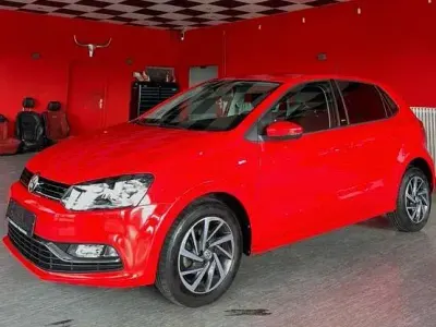 Gebraucht VW Polo Sound 90 PS (66 kW) 2017 Rot Limousine