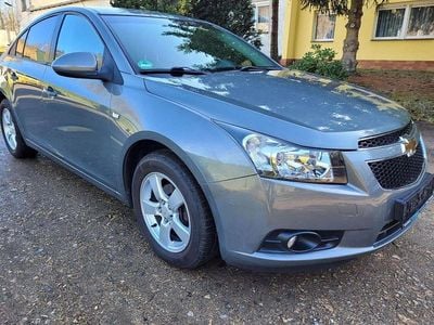 Gebraucht Chevrolet Cruze LS 141 PS (103 kW) 2011 Grau Limousine