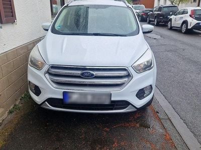 Używany Ford Kuga Trend 120 KM (88 kW) 2018 Biały SUV