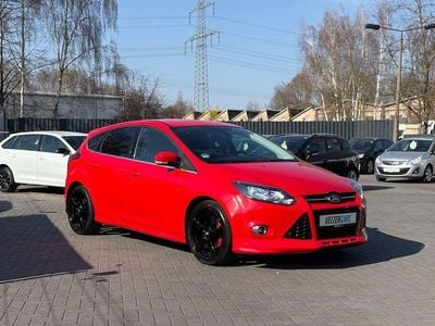 Gebraucht Ford Focus S 150 PS (110 kW) 2013 Rot Limousine