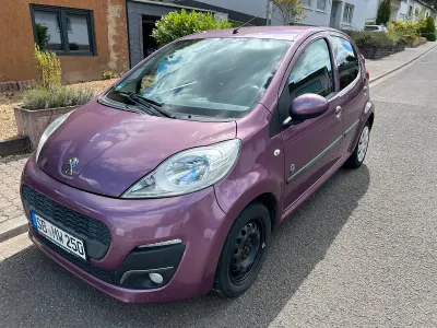 Gebraucht Peugeot 107 Envy 68 PS (50 kW) 2012 Violet Kleinwagen