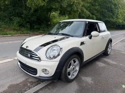 Gebraucht Mini ONE Pepper 75 PS (55 kW) 2012 Weiß Kleinwagen