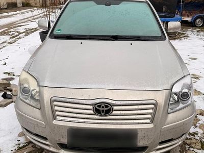 Gebraucht Toyota Avensis 116 PS (85 kW) 2003 Silber Limousine