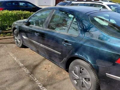 Brugt Renault Laguna III Initiale 131 HK (96 kW) 2007 Grøn Sedan