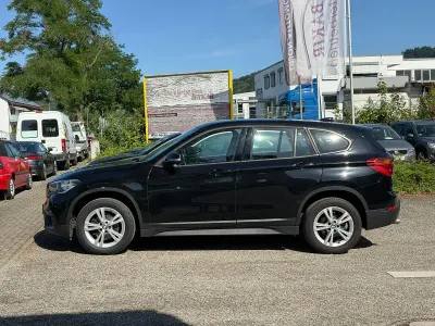 Gebraucht BMW X1 Advantage 140 PS (102 kW) 2018 Schwarz SUV