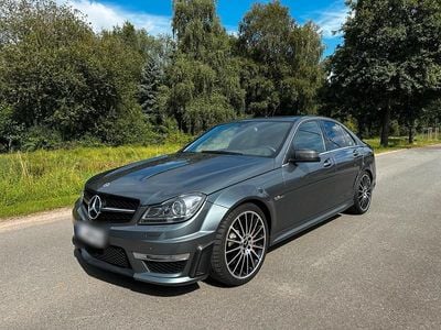Mercedes C63 AMG