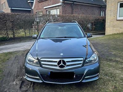 Gebraucht Mercedes C180 Avantgarde 156 PS (114 kW) 2014 Grau Kombi