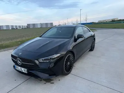 Gebraucht Mercedes CLA200 163 PS (119 kW) 2024 Schwarz Limousine