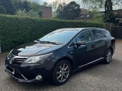 Gebraucht Toyota Avensis Executive 150 PS (110 kW) 2013 Schwarz Kombi