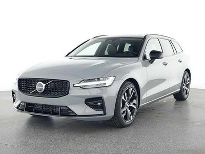 Gebraucht Volvo V60 145 PS (106 kW) 2025 Kombi