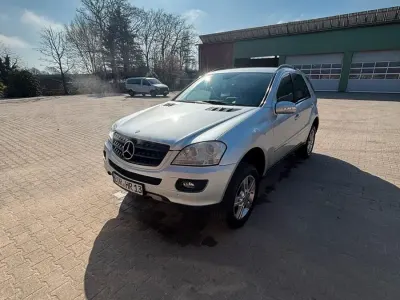 Brugt Mercedes ML320 224 HK (164 kW) 2005 Sølv SUV