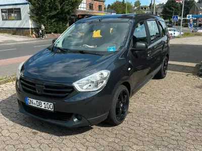 Używany Dacia Lodgy Ambiance 90 KM (66 kW) 2013 Szary Minivan