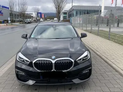 Gebraucht BMW 118 Advantage 140 PS (102 kW) 2020 Schwarz Kleinwagen