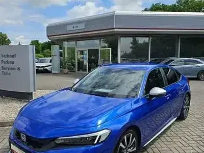 Gebraucht Honda Civic Hybrid 184 PS (135 kW) 2022 Premium crystal blue metallic Limousine