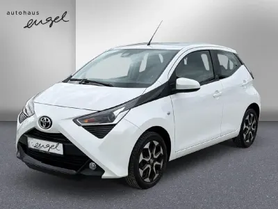Gebraucht Toyota Aygo X-play 72 PS (52 kW) 2021 Weiß Kleinwagen
