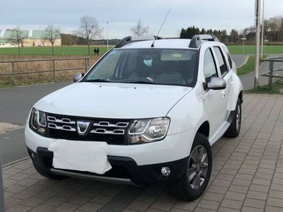 gebraucht Dacia Duster 1.2 TCe 125 Start & Stop 4x4 Celebrat...